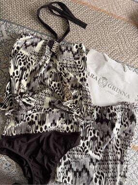 TARA GRINNA Black & White Printed Swimsuit